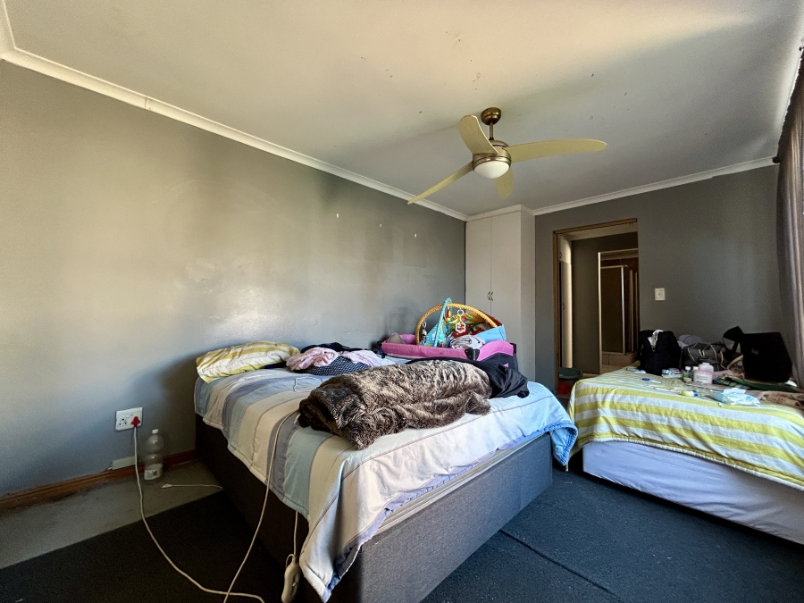 2 Bedroom Property for Sale in Fairfield Estate Western Cape